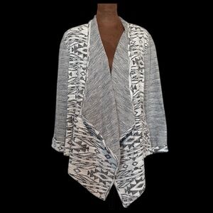 💗 NWT 🖤 beautiful cardigan with designer classy wide collar detail - S